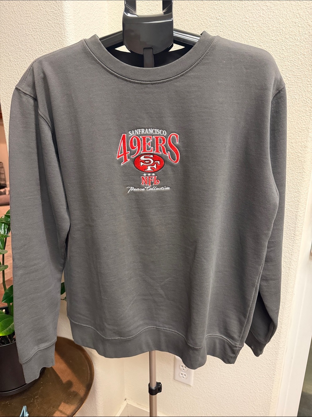 Peace Collective SF 49ers Retro Crewneck Sweatshirt Grey M NFL Blokecore